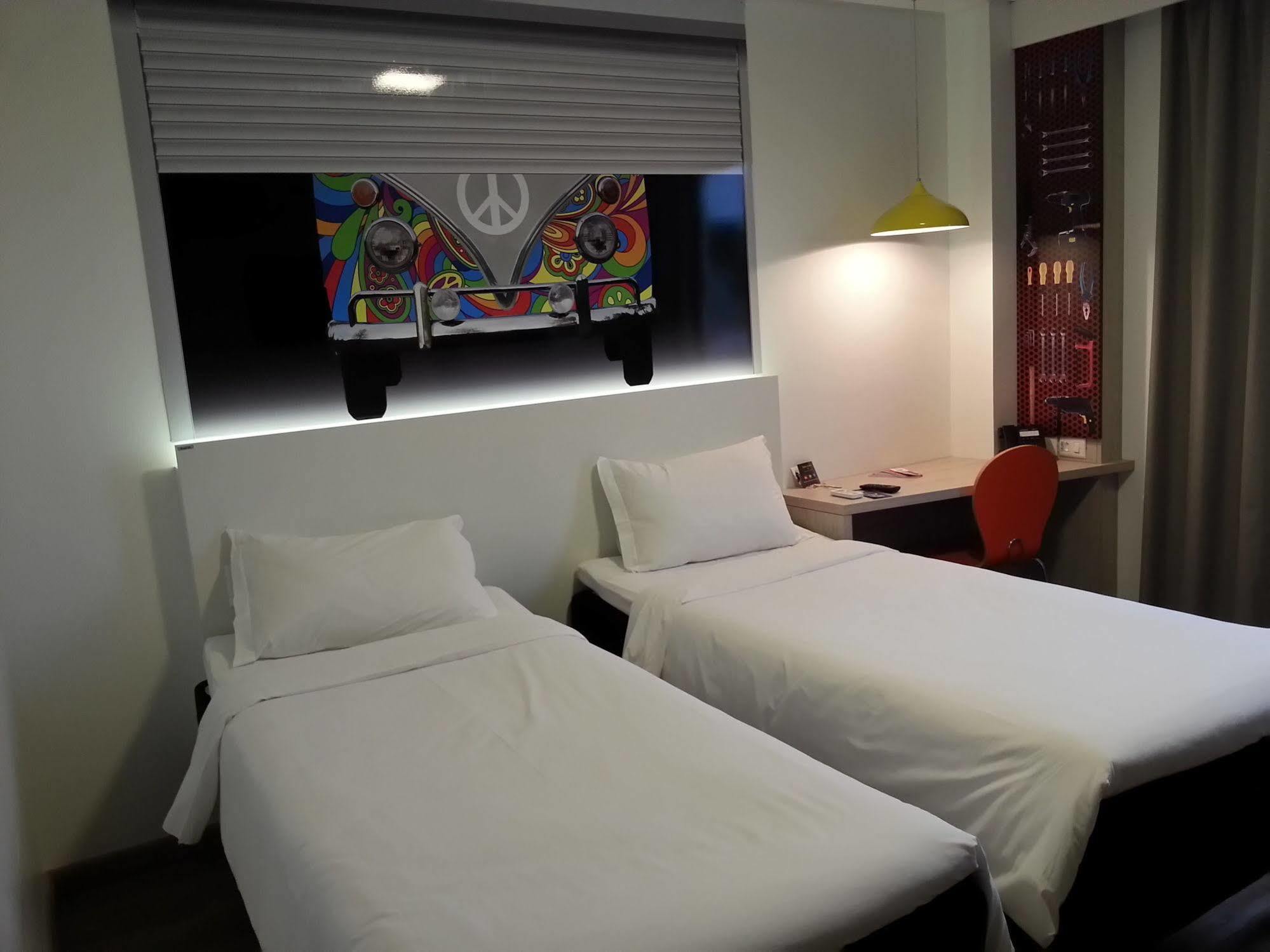 Hotel Caiua Lago Umuarama Exteriör bild
